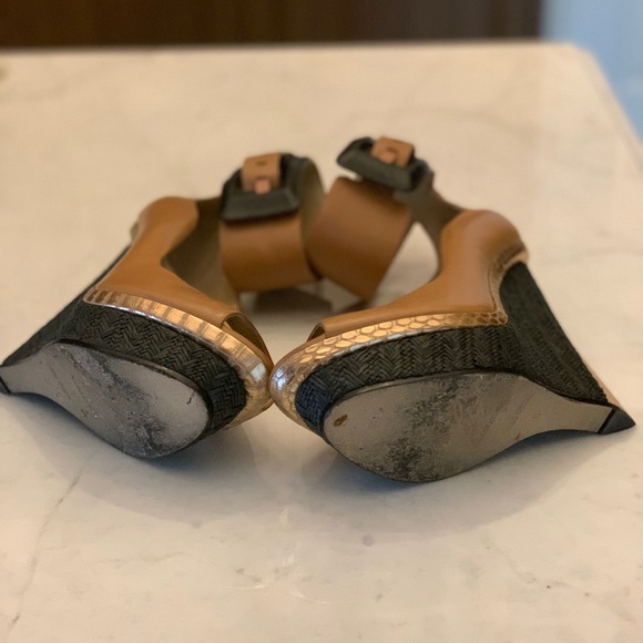 Platform Sandals - Picture 4 of 7